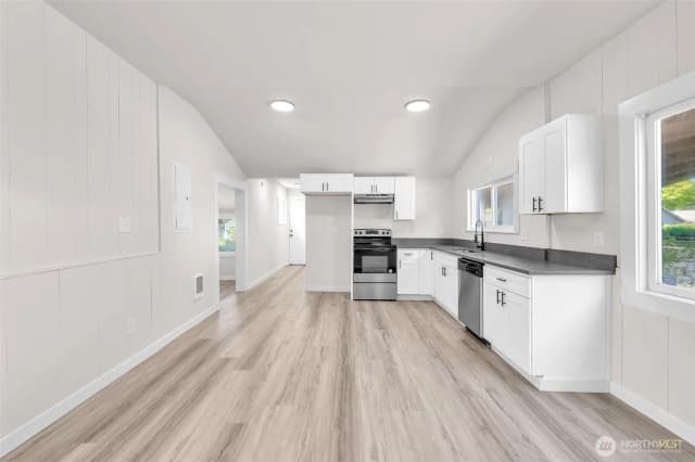 Property photo for 205 Nw 2nd Avenue, Kelso photo 2