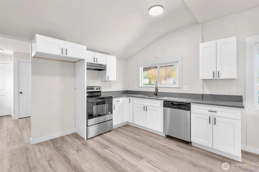 Property photo for 205 Nw 2nd Avenue, Kelso photo 6
