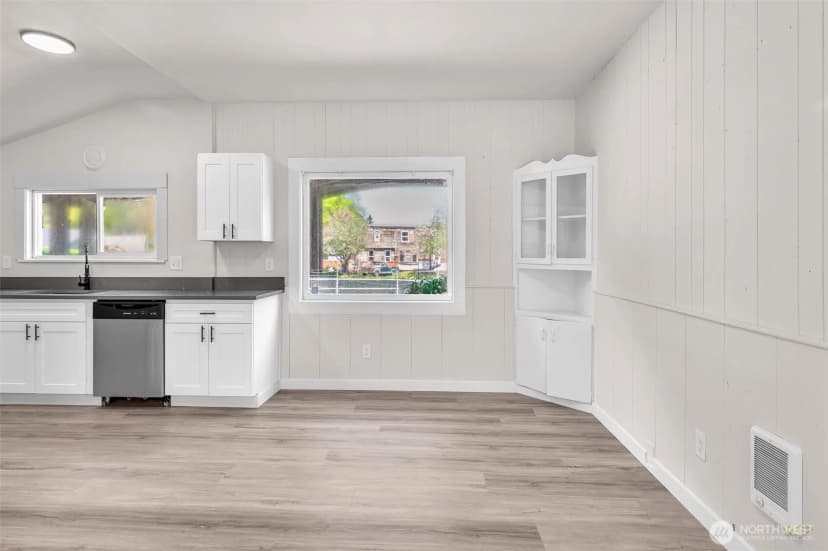 Property photo for 205 Nw 2nd Avenue, Kelso photo 5