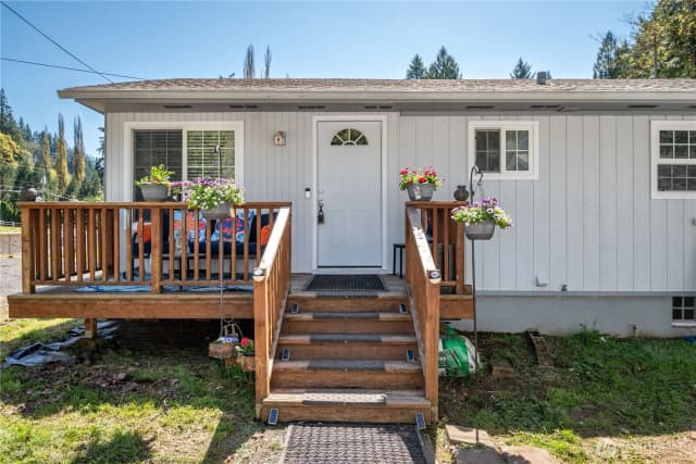 Property photo for 1337 Coal Creek Road, Longview photo 3