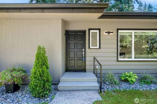 Property photo for 19010 12th Avenue Ne, Shoreline