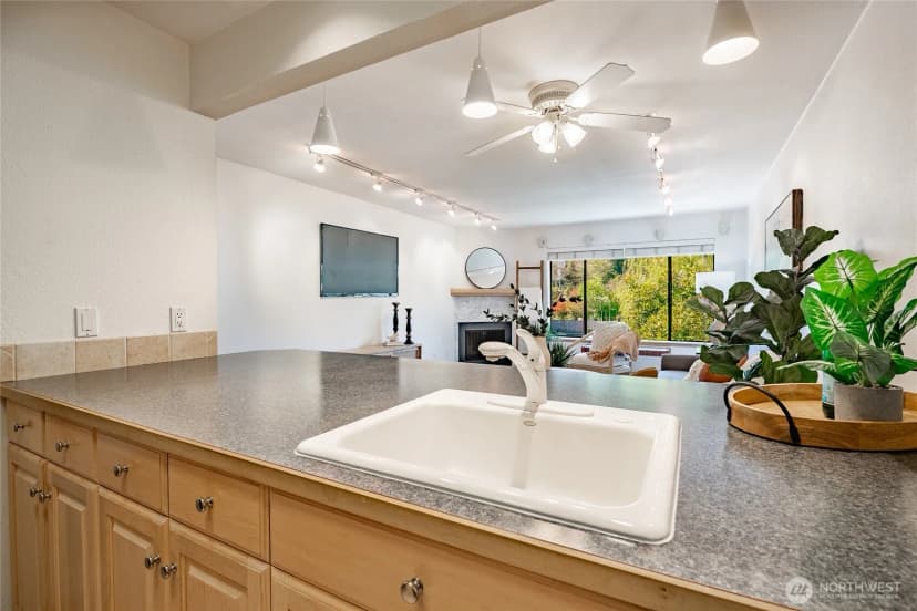 Property photo for 1740 Ne 86th Street #316, Seattle photo 12