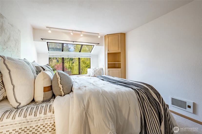 Property photo for 1740 Ne 86th Street #316, Seattle photo 17