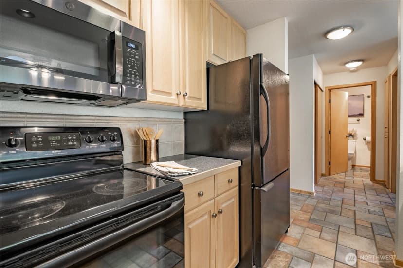 Property photo for 1740 Ne 86th Street #316, Seattle photo 11