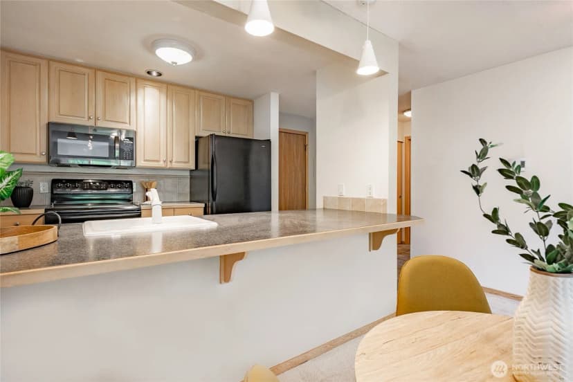 Property photo for 1740 Ne 86th Street #316, Seattle photo 9