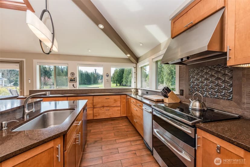 Property photo for 6250 Woodcock Road, Sequim photo 11