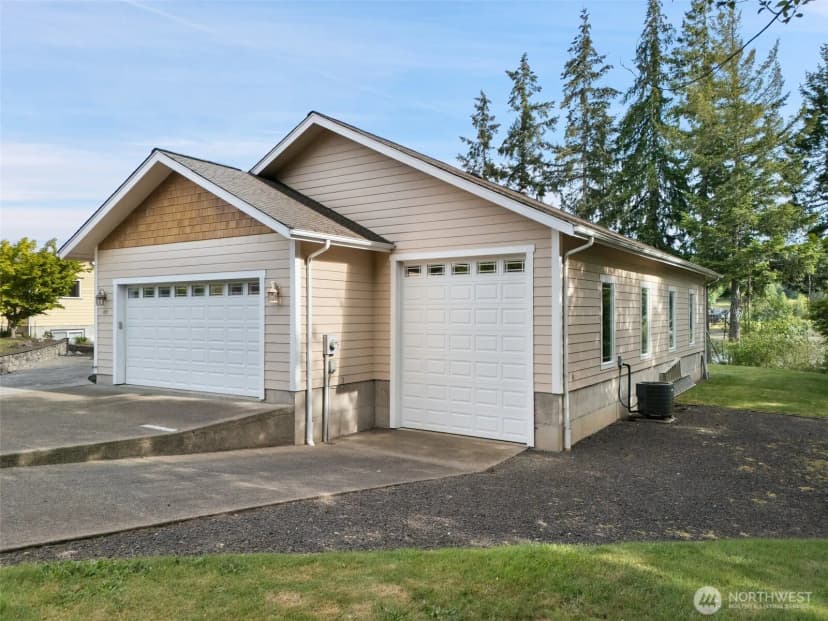 Property photo for 431 E Agate Beach Drive, Shelton photo 36