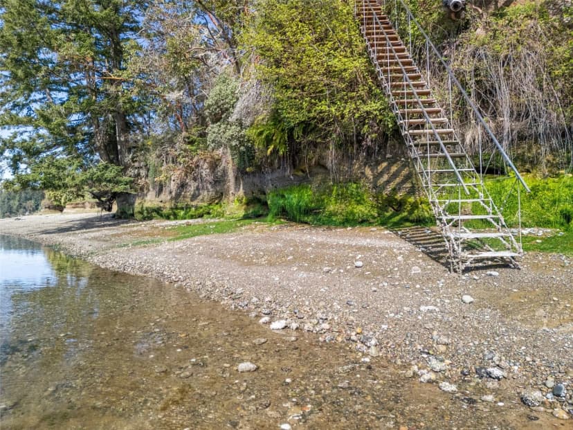Property photo for 431 E Agate Beach Drive, Shelton photo 26