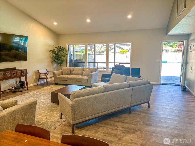 Property photo for 16972 65th Lane Ne, Kenmore photo 36