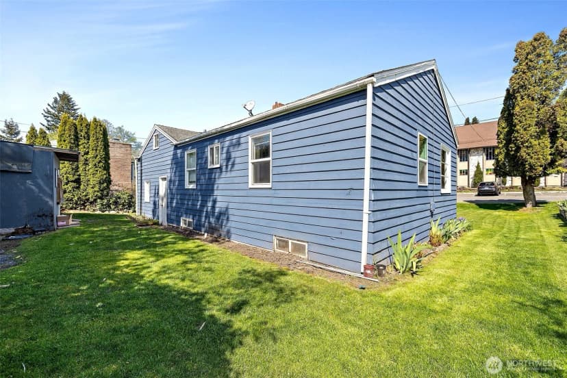 Property photo for 7 Sw 130th Place, Burien photo 24
