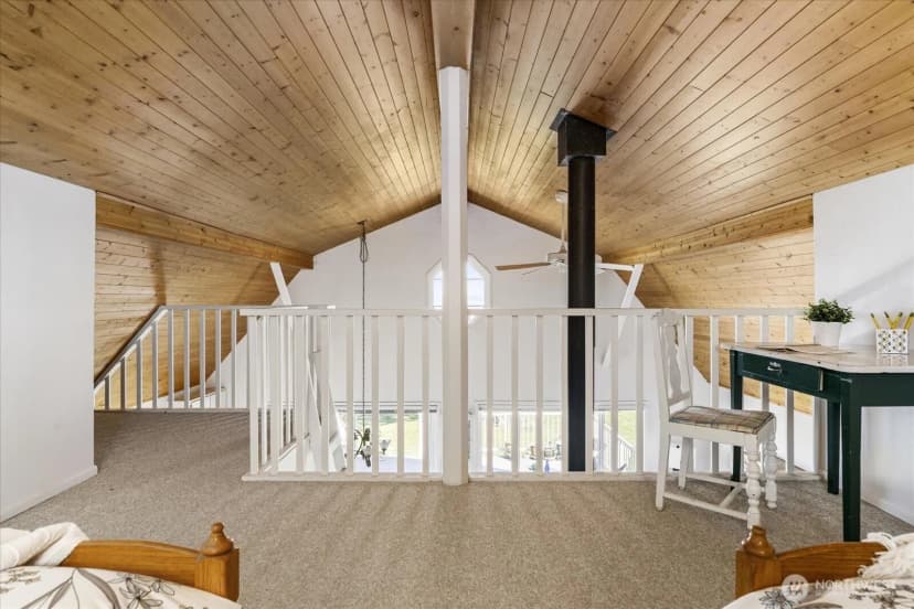 Property photo for 2963 Saratoga Road, Langley photo 24