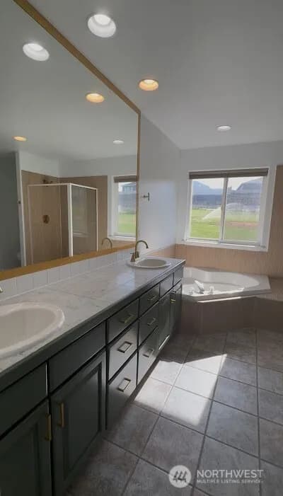 Property photo for 303 S Mary Avenue, East Wenatchee photo 12