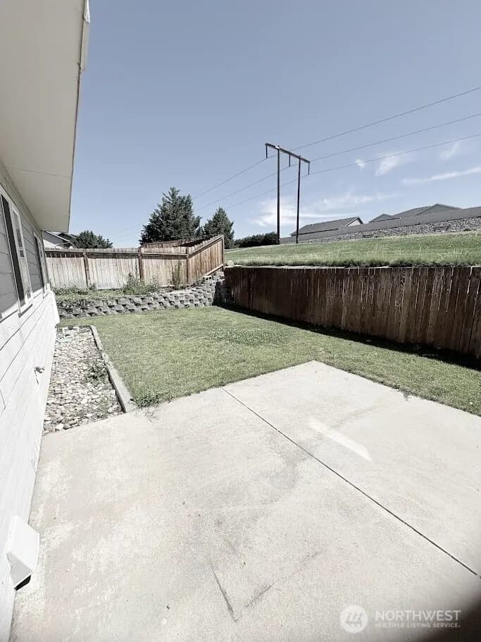 Property photo for 303 S Mary Avenue, East Wenatchee photo 29