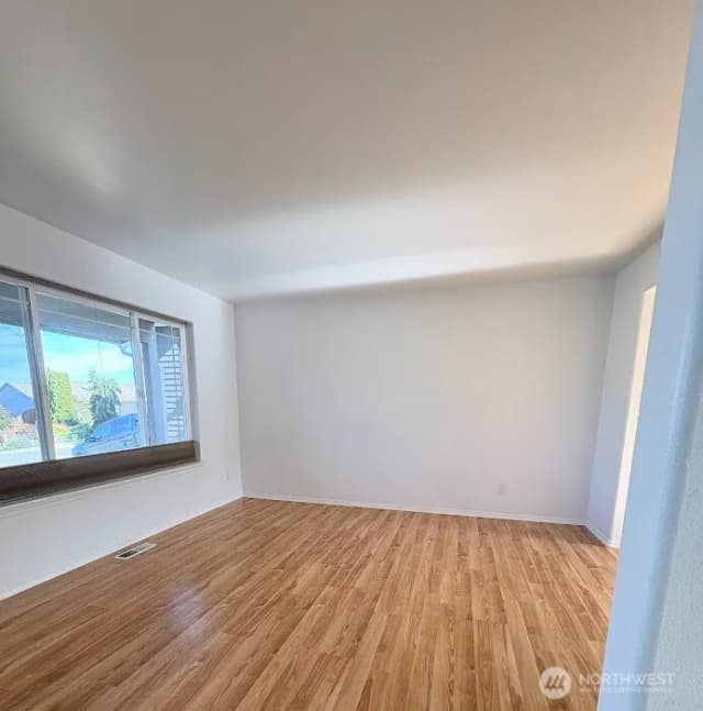 Property photo for 303 S Mary Avenue, East Wenatchee photo 3