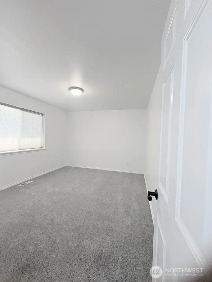 Property photo for 303 S Mary Avenue, East Wenatchee photo 18