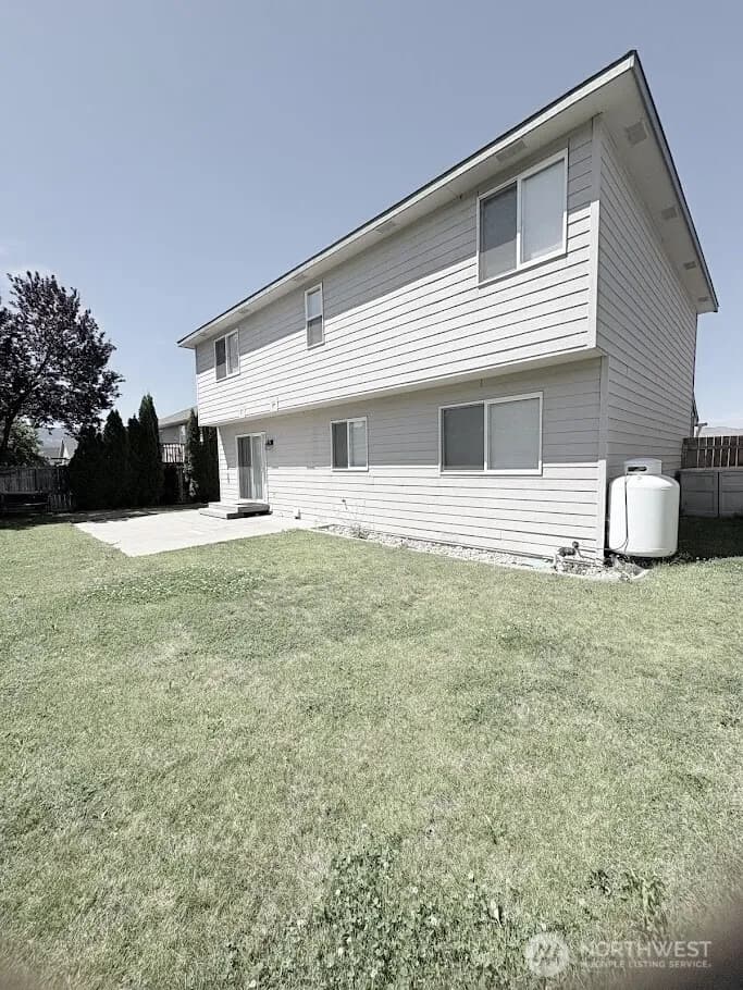 Property photo for 303 S Mary Avenue, East Wenatchee photo 24