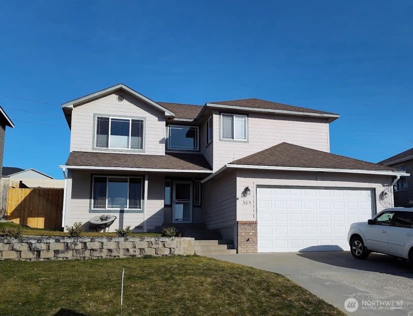 Property photo for 303 S Mary Avenue, East Wenatchee photo 32