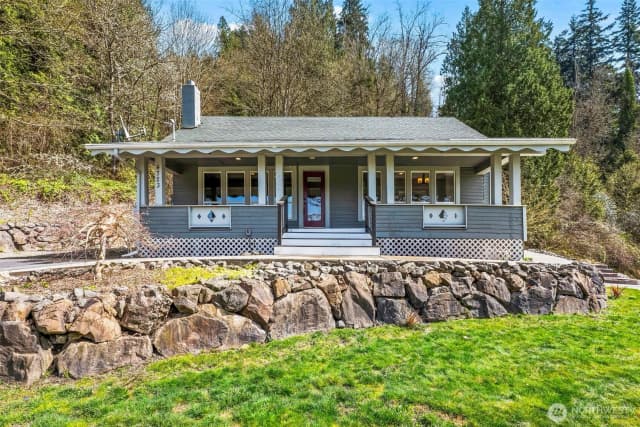 Property photo for 4723 Parker Road E, Sumner