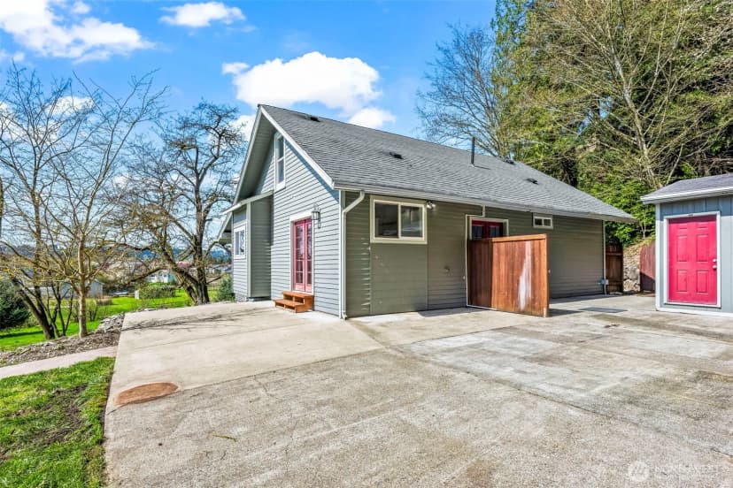Property photo for 4723 Parker Road E, Sumner photo 19