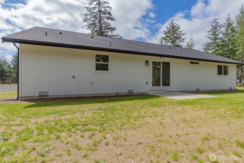 Property photo for 902 W California Road, Shelton photo 32