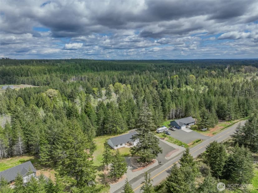 Property photo for 902 W California Road, Shelton photo 36