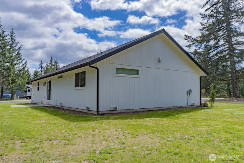 Property photo for 902 W California Road, Shelton photo 31