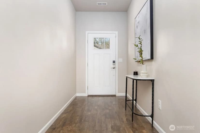 Property photo for 32675 Stuart Avenue Se, Black Diamond photo 4