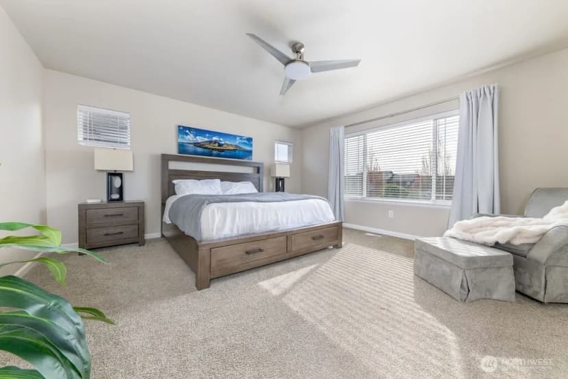 Property photo for 32675 Stuart Avenue Se, Black Diamond photo 15