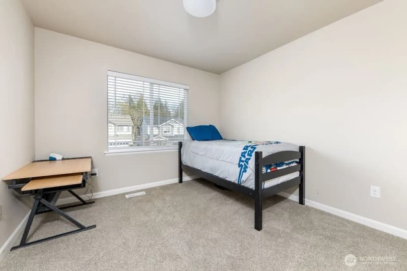 Property photo for 32675 Stuart Avenue Se, Black Diamond photo 19
