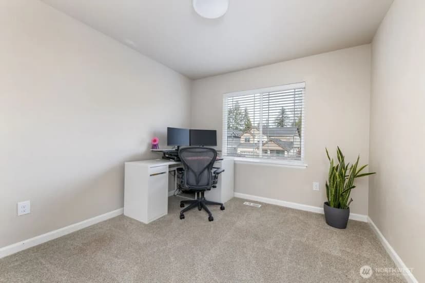 Property photo for 32675 Stuart Avenue Se, Black Diamond photo 20