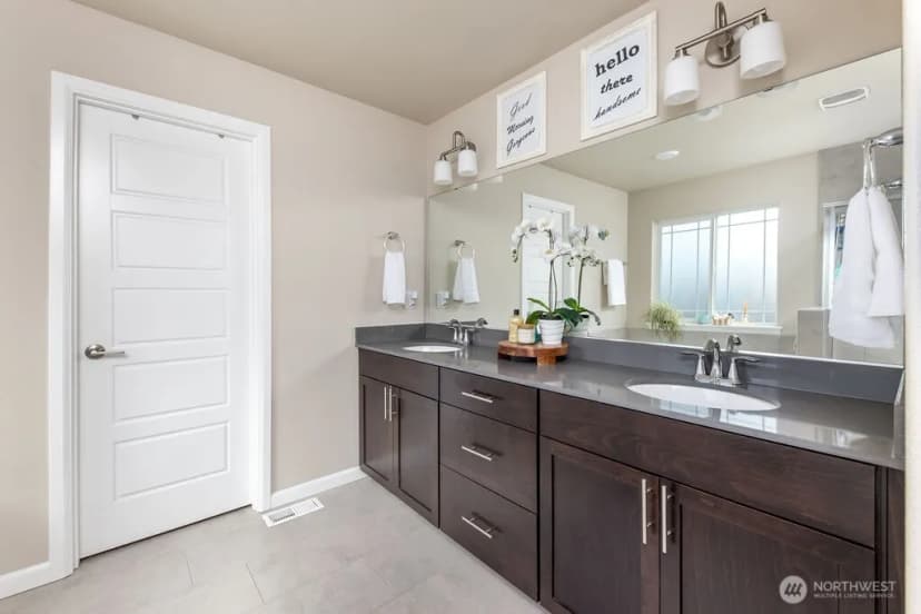 Property photo for 32675 Stuart Avenue Se, Black Diamond photo 16