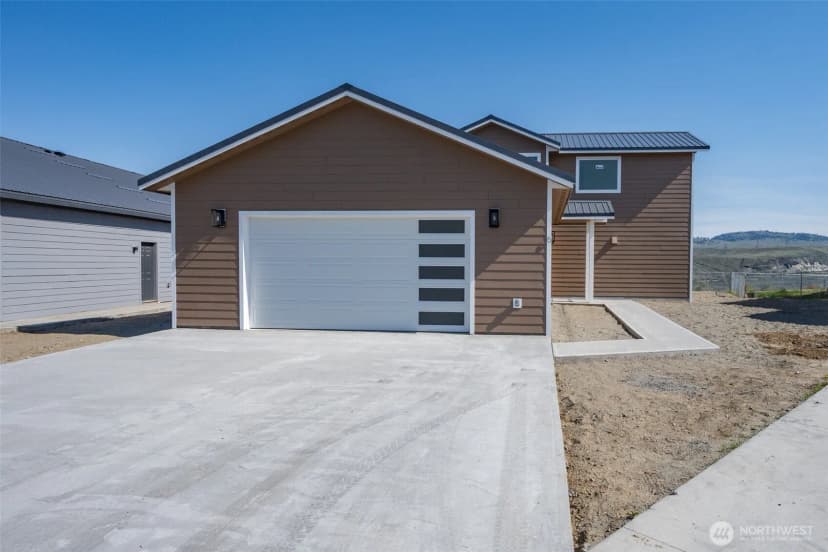 Property photo for 660 Dewberry Avenue E #6, Omak photo 2