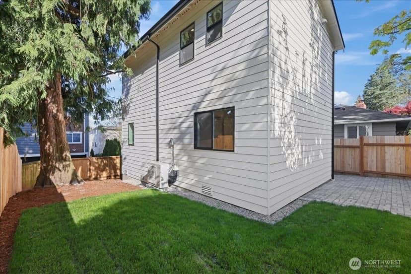 Property photo for 4223 Sw Myrtle Street, Seattle photo 24
