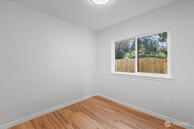 Property photo for 4223 Sw Myrtle Street, Seattle photo 8