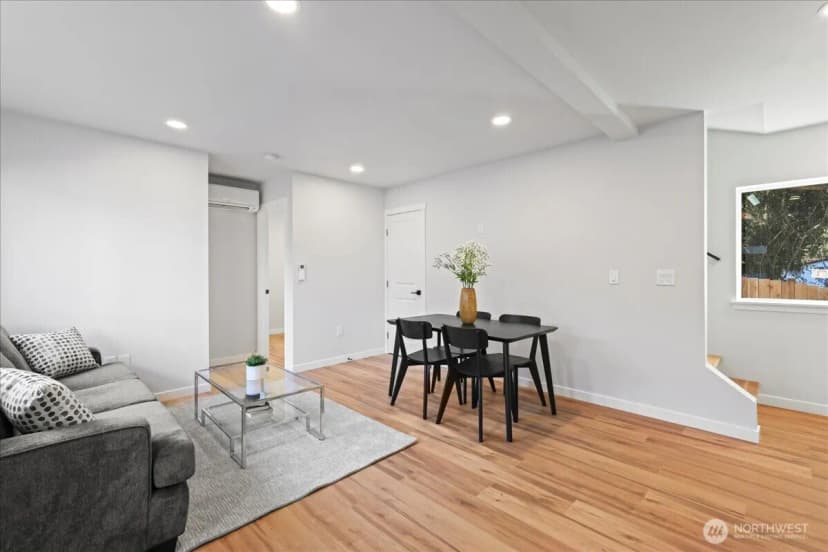 Property photo for 4223 Sw Myrtle Street, Seattle photo 4
