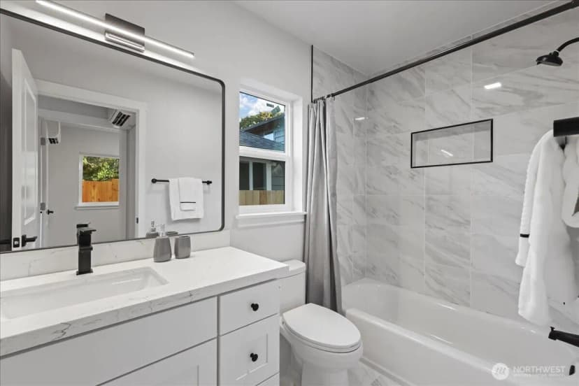 Property photo for 4223 Sw Myrtle Street, Seattle photo 11