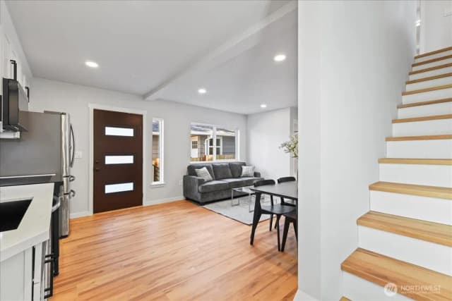 Property photo for 4223 Sw Myrtle Street, Seattle photo 5