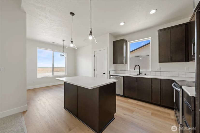 Property photo for 1111 E Mt Hood Street, Othello photo 4