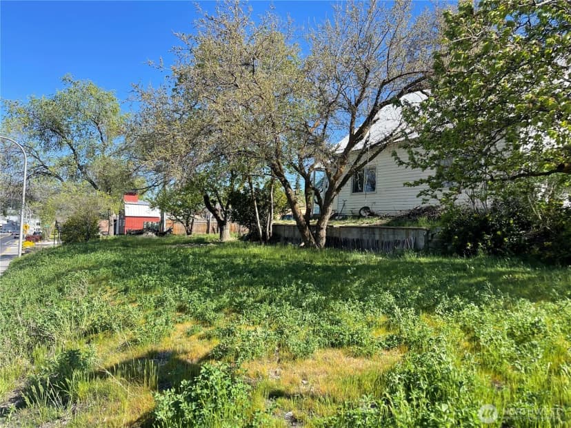 Property photo for 409 N Franklin Avenue, Wenatchee photo 3