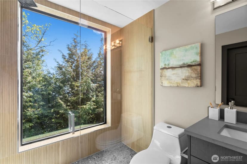 Property photo for 1128 31st Avenue S, Seattle photo 26
