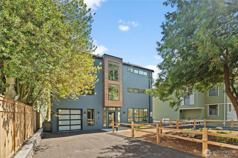Property photo for 1128 31st Avenue S, Seattle photo 34