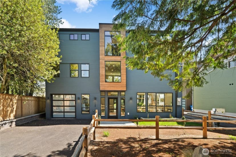 Property photo for 1128 31st Avenue S, Seattle