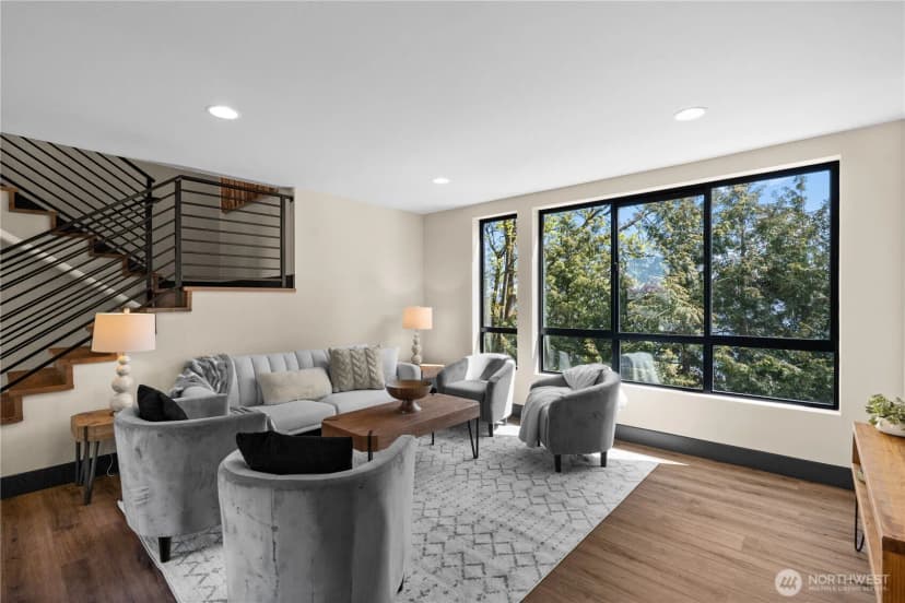 Property photo for 1128 31st Avenue S, Seattle photo 16