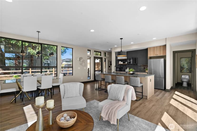 Property photo for 1128 31st Avenue S, Seattle photo 13