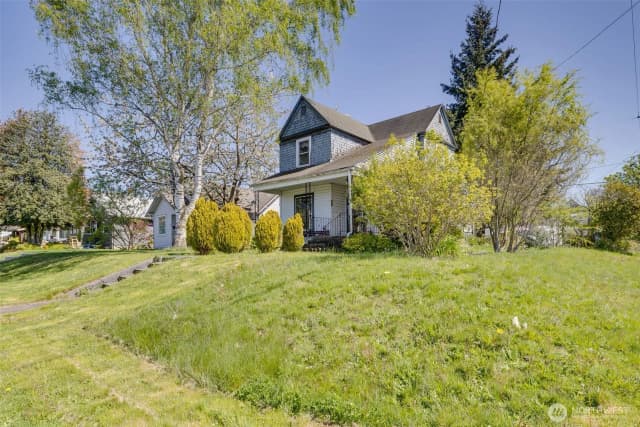Property photo for 2231 Highland Avenue, Everett