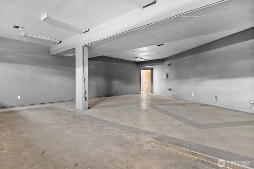 Property photo for 381 E Main Street, Monroe photo 10