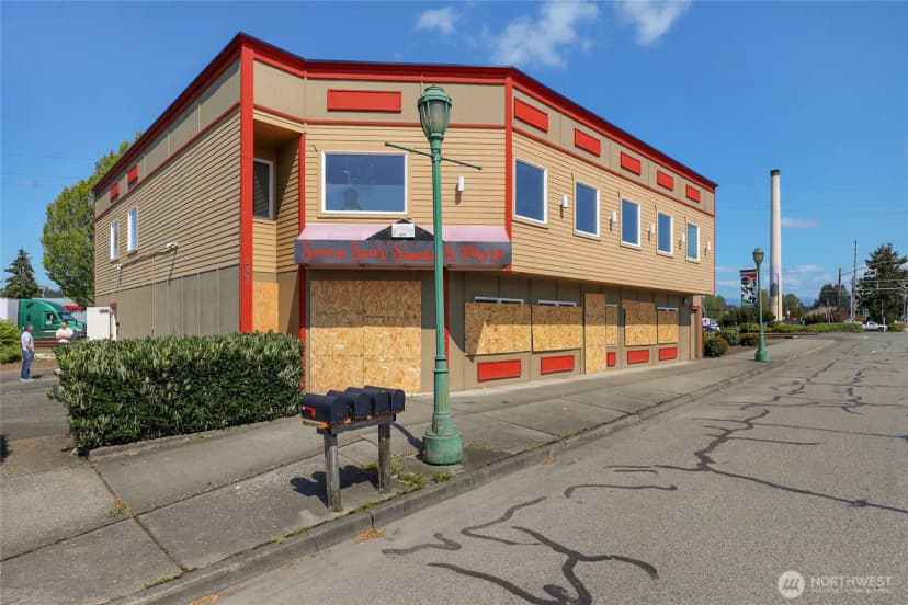 Property photo for 381 E Main Street, Monroe