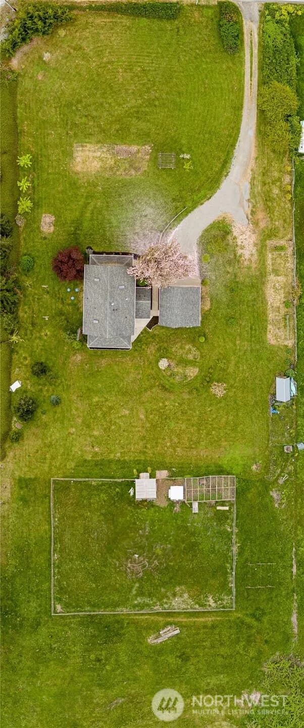 Property photo for 325 W Morris Road, Coupeville photo 30