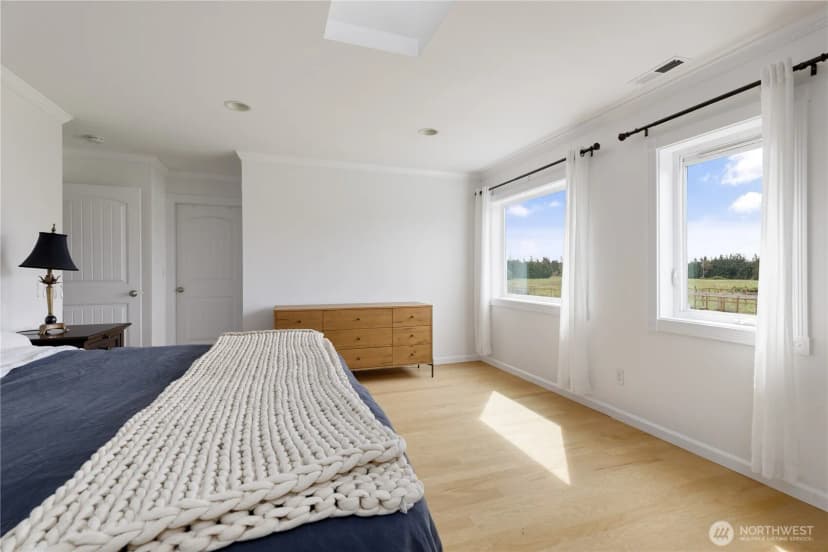 Property photo for 325 W Morris Road, Coupeville photo 19