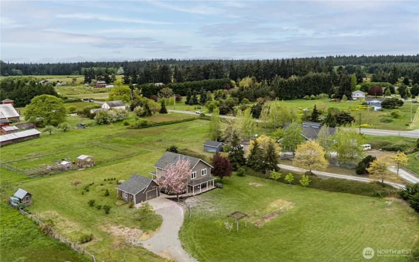 Property photo for 325 W Morris Road, Coupeville photo 4